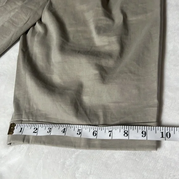 Elie Tahari woman’s linen Bermuda Short. Size 8. NWOT - Picture 5 of 12